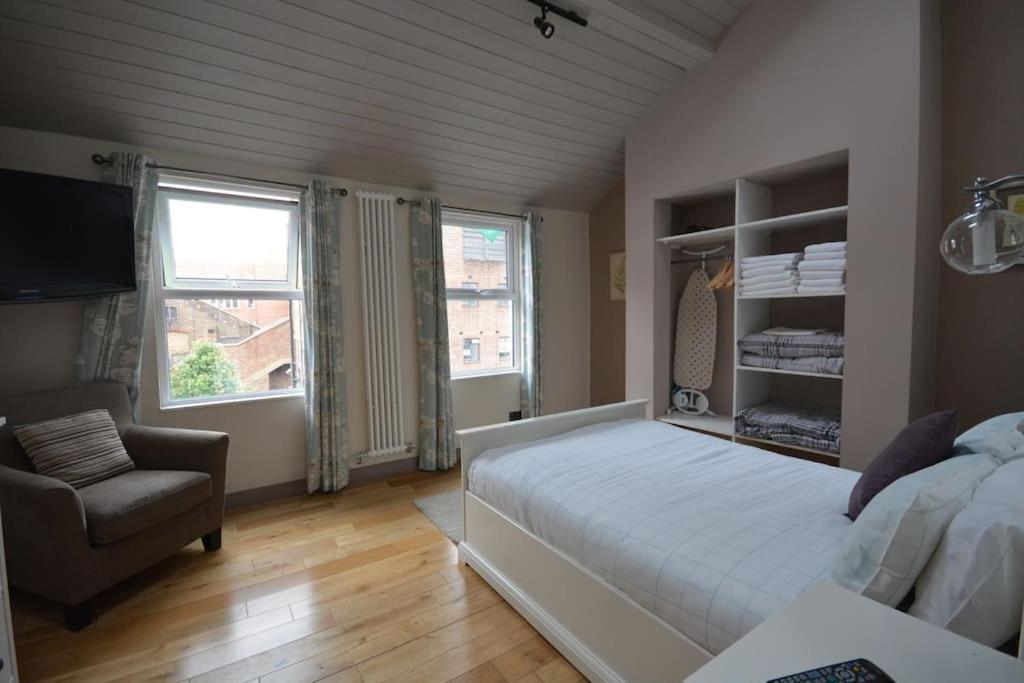 Cheerful 2 Bed Home With Terrace In Central Camden 伦敦 外观 照片